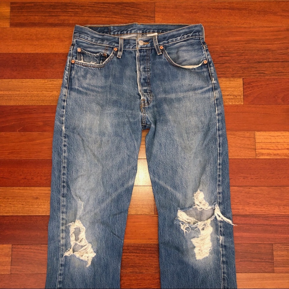 Vintage Levi Jeans - Picture 2 of 6